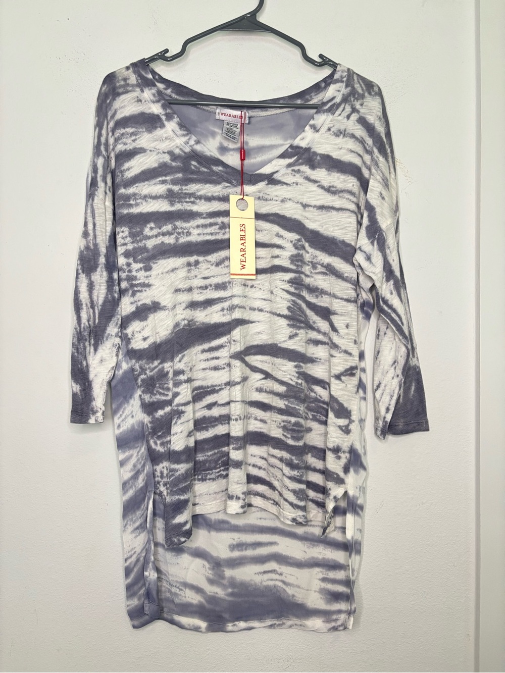 WEARABLES NWT SMOKEY GREY LIGHTWEIGHT ABSTRACT PRINT T SHIRT SZ XS